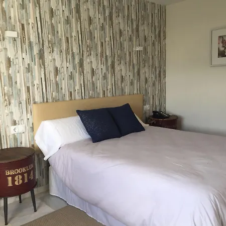 Nomadas Hotel 2*