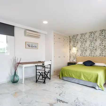 Nomadas Hotel 2*