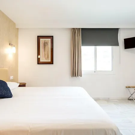 Hotel Nomadas 2*