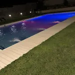 Hotell Nomadas 2*