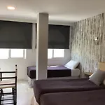 Hotel Nomadas 2*